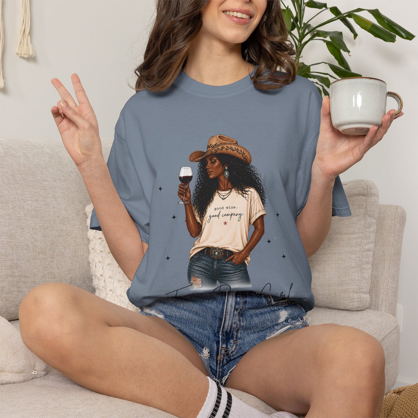 The Midnight Belle | Texas Pour Girl Everyday Girls Tee | Western Wine Shirt Women