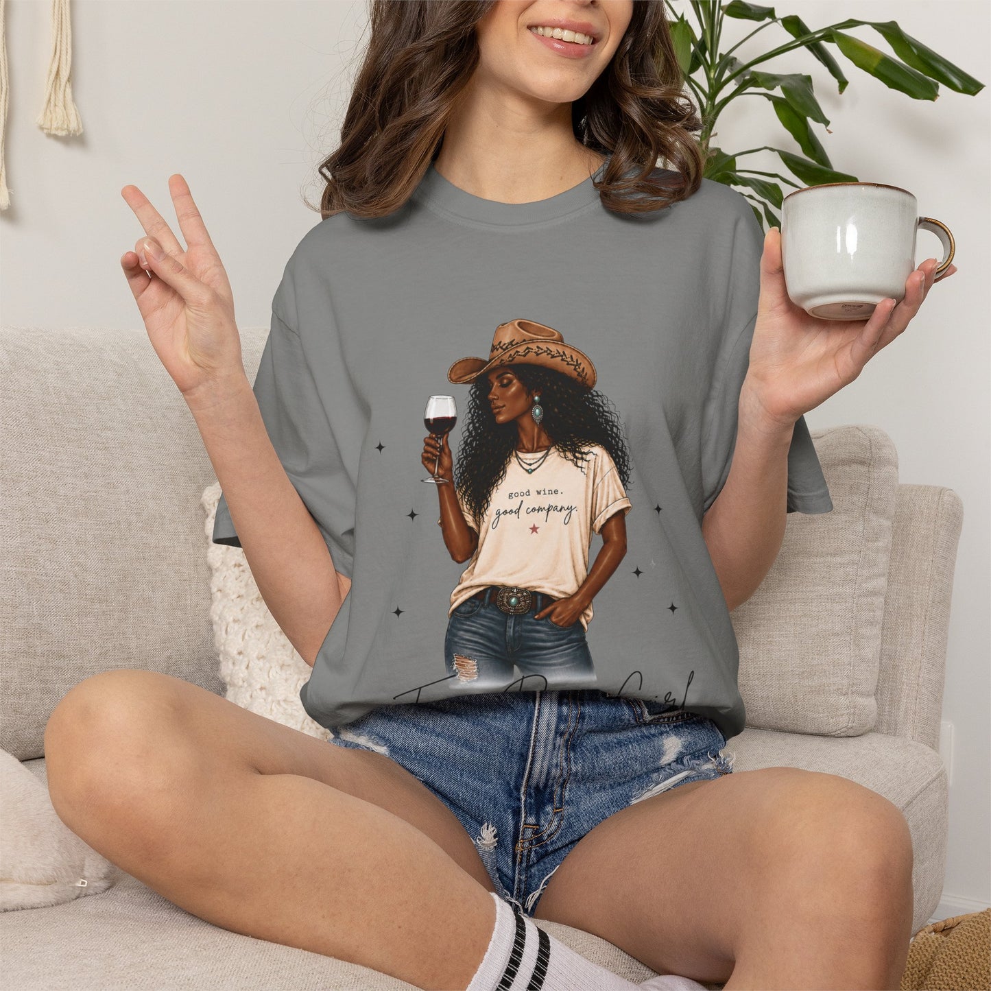 The Midnight Belle | Texas Pour Girl Everyday Girls Tee | Western Wine Shirt Women
